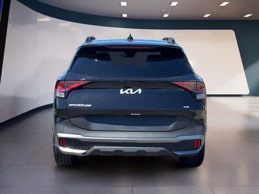 Fusion Black 2024 Kia Sportage Plug-In Hybrid X-Line