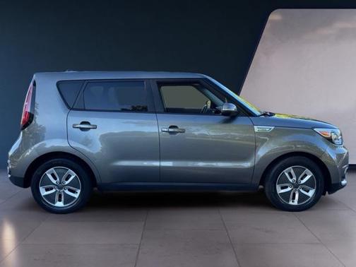 2017 Kia Soul EV Base