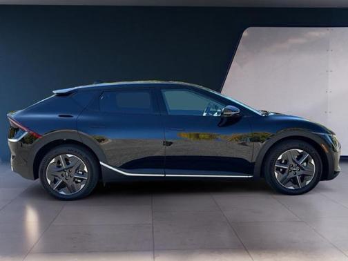 2025 Kia EV6 Light Long Range