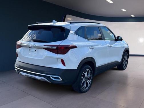 2023 Kia Seltos EX