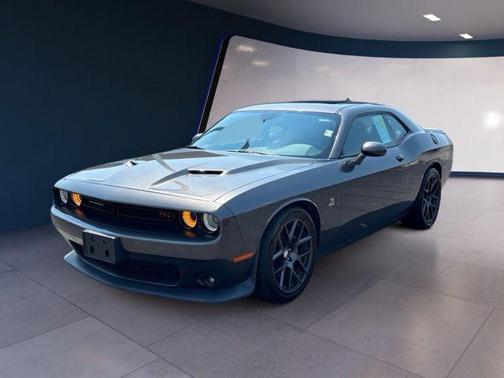 Granite Pearlcoat 2016 Dodge Challenger R/T Scat Pack