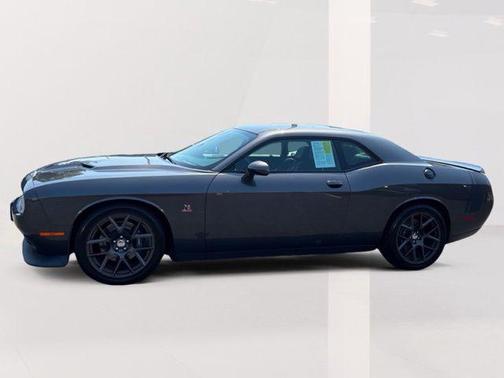 Granite Pearlcoat 2016 Dodge Challenger R/T Scat Pack