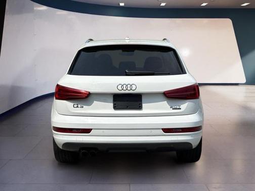 2017 Audi Q3 2.0T Premium Plus
