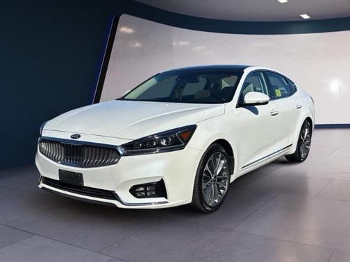 2019 Kia Cadenza Technology