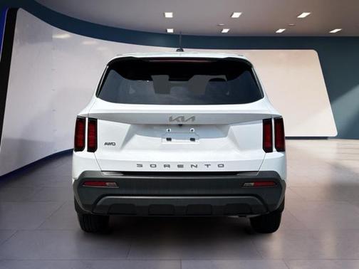 2022 Kia Sorento LX