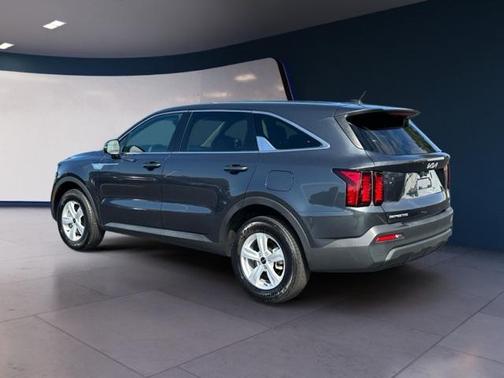 2023 Kia Sorento LX