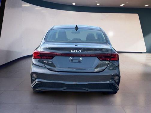 Gravity Gray 2024 Kia Forte LXS