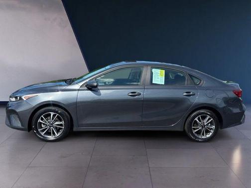 Gravity Gray 2024 Kia Forte LXS