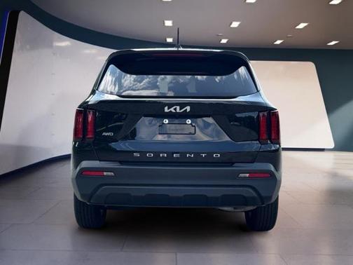 2022 Kia Sorento LX
