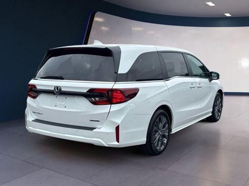 Platinum White Pearl 2025 Honda Odyssey Touring