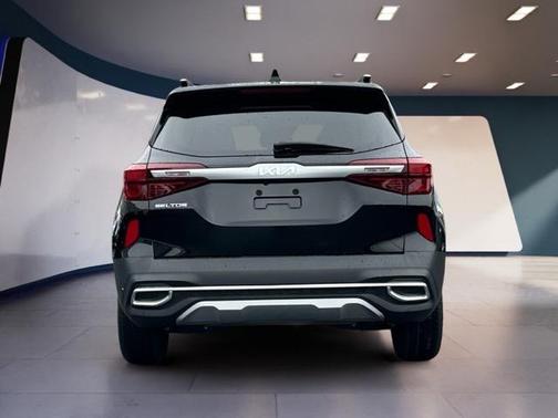2022 Kia Seltos EX