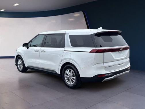 2022 Kia Carnival LXS