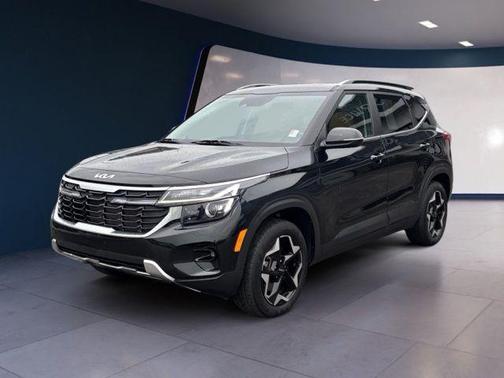 Fusion Black 2024 Kia Seltos EX