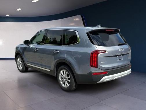 2022 Kia Telluride LX