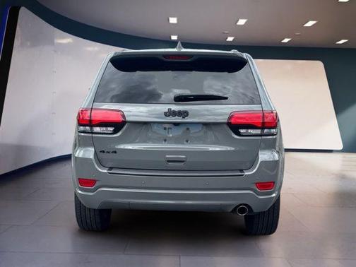 Sting-Gray Clearcoat 2020 Jeep Grand Cherokee Altitude