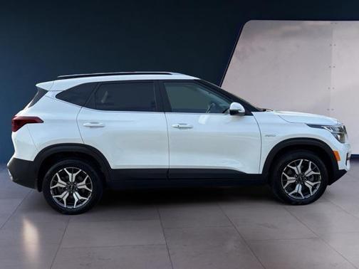 2023 Kia Seltos EX