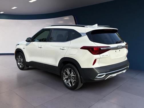 2023 Kia Seltos EX