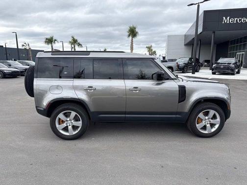 2024 Land Rover Defender P400 S