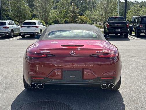 MANUFAKTUR Patagonia Red Metallic 2024 Mercedes-Benz AMG SL 43 Base