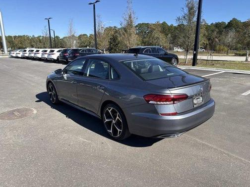 2020 Volkswagen Passat 2.0T R-Line