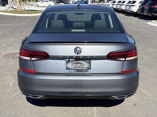 2020 Volkswagen Passat 2.0T R-Line