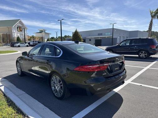 Santorini Black 2020 Jaguar XF 25t Premium