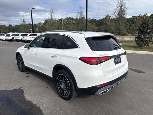 2025 Mercedes-Benz GLC 300 Base