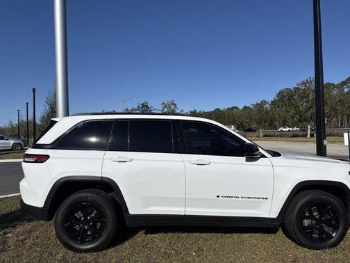 2024 Jeep Grand Cherokee Laredo