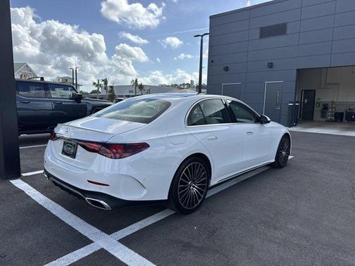 MANUFAKTUR Moonlight White Metallic 2025 Mercedes-Benz E-Class E 350