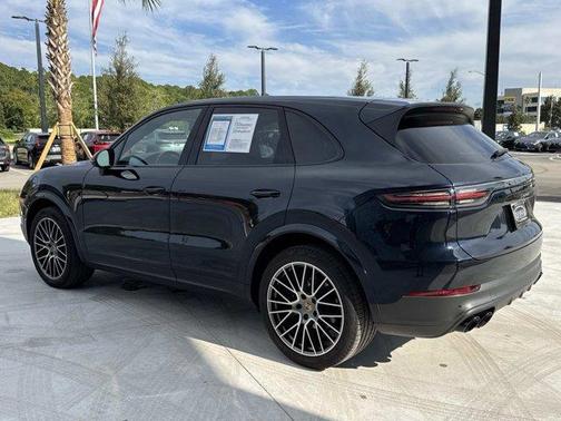 2022 Porsche Cayenne Platinum Edition
