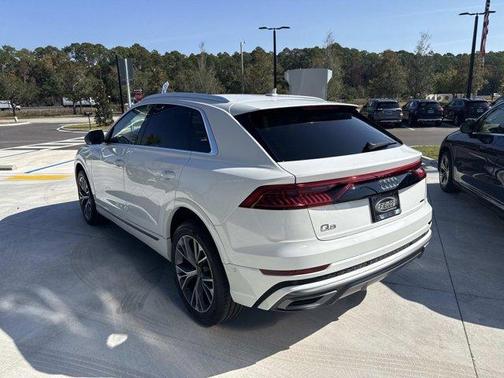 2023 Audi Q8 55 Premium Plus