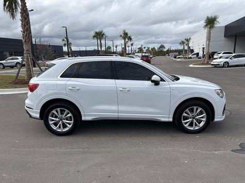 2024 Audi Q3 45 S line Premium