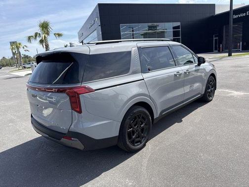 Ceramic Silver 2025 Kia Carnival Hybrid SX