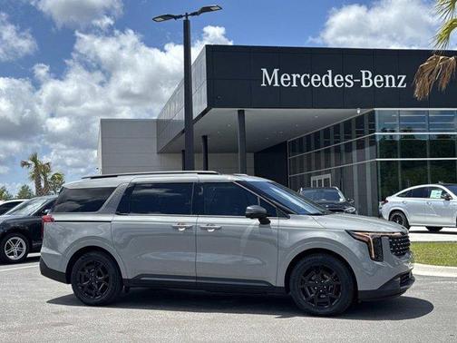 Ceramic Silver 2025 Kia Carnival Hybrid SX
