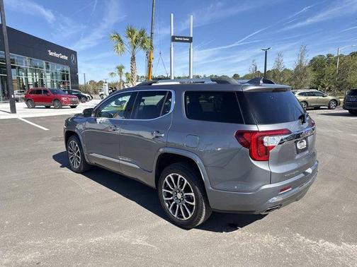 2022 GMC Acadia Denali