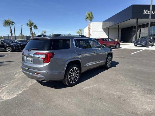 2022 GMC Acadia Denali
