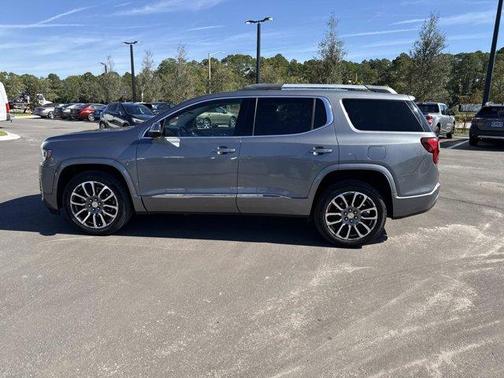 2022 GMC Acadia Denali
