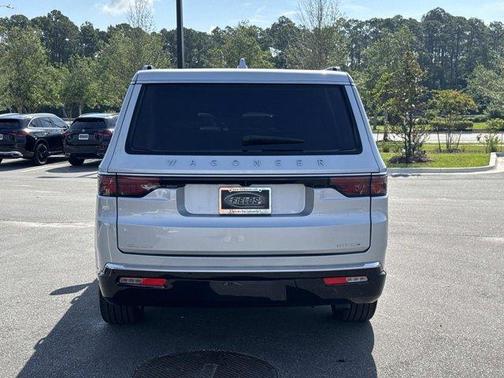 Silver Zynith 2023 Jeep Wagoneer Series III