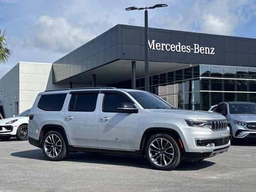 Silver Zynith 2023 Jeep Wagoneer Series III
