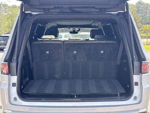 Silver Zynith 2023 Jeep Wagoneer Series III
