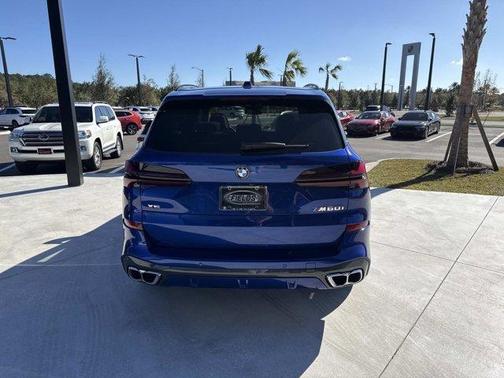 2025 BMW X5 M60i