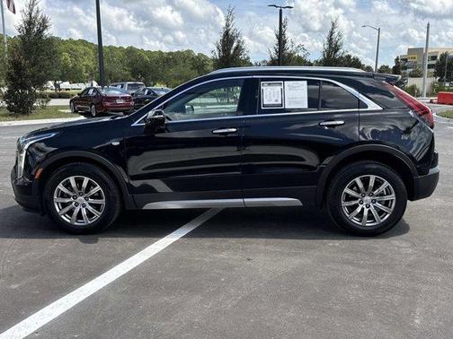 2022 Cadillac XT4 Premium Luxury