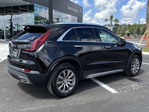 2022 Cadillac XT4 Premium Luxury