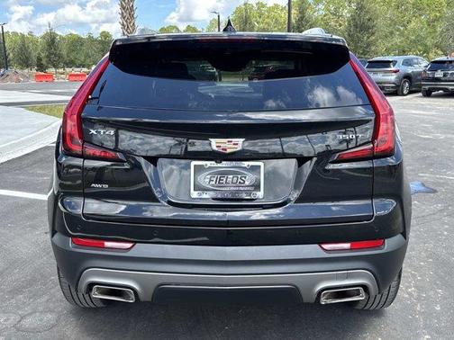 2022 Cadillac XT4 Premium Luxury