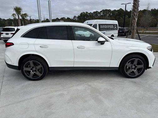 2025 Mercedes-Benz GLC 300 Base