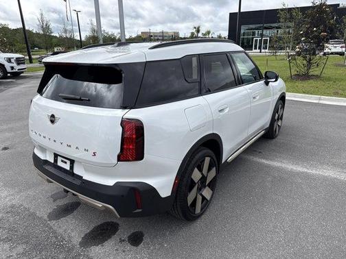 White Metallic 2025 MINI Countryman S