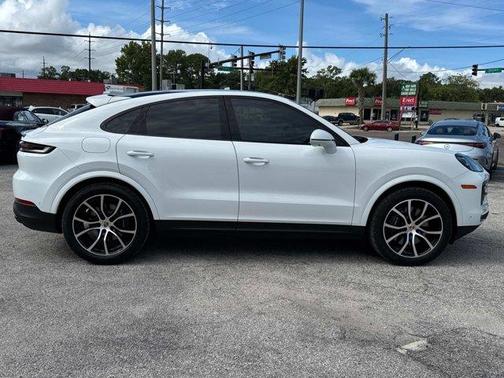 2024 Porsche Cayenne AWD