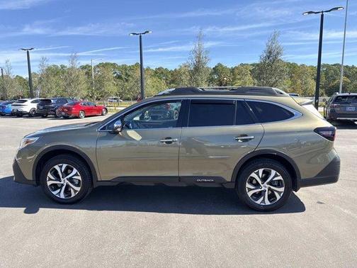 2022 Subaru Outback Touring XT