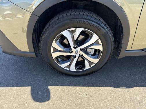 2022 Subaru Outback Touring XT