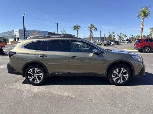 2022 Subaru Outback Touring XT